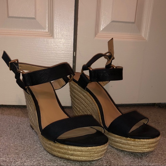 Black wedges✨ - Picture 1 of 2